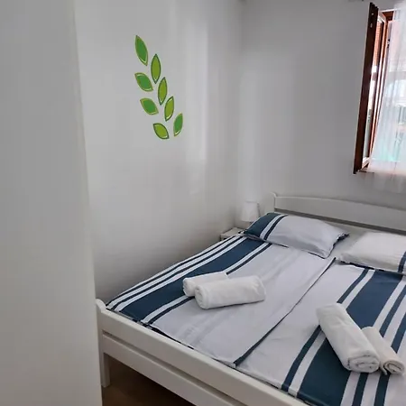 Pape Guest house Malinska