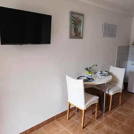 بيت ضيافة Pape 3*