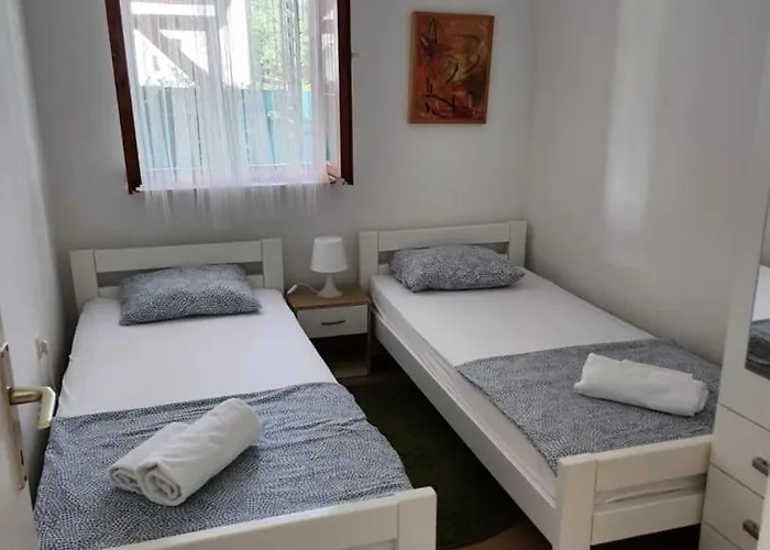 Pape مالينسكا